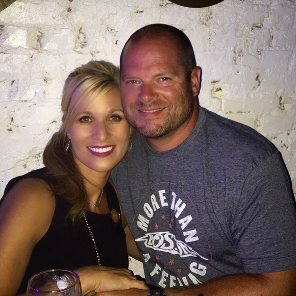 Meet your Posher, Kristen - Picture 2 of 2